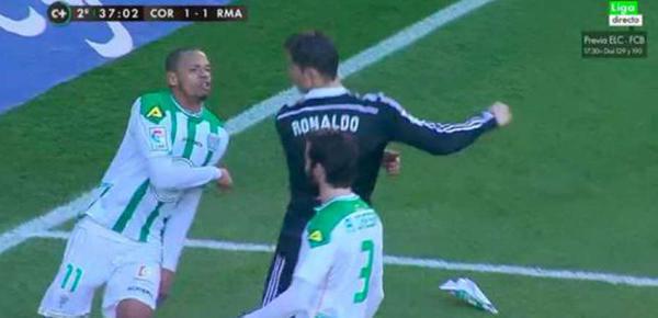 Liga-VIDEO: Cristiano Ronaldo expulsé pour un geste très violent !