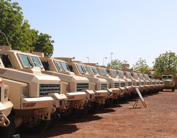 Le Niger reçoit du matériel militaire offert par l'Égypte pour combattre les jihadistes Le Niger reçoit du matériel militaire offert par l'Égypte pour combattre les jihadistes