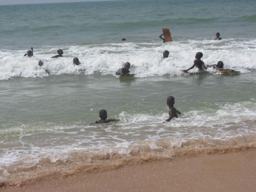 Un jeune de 15 ans meurt noyé ce samedi à la plage de Somone: il voulait sauver son grand frère… Un jeune de 15 ans meurt noyé ce samedi à la plage de Somone: il voulait sauver son grand frère…