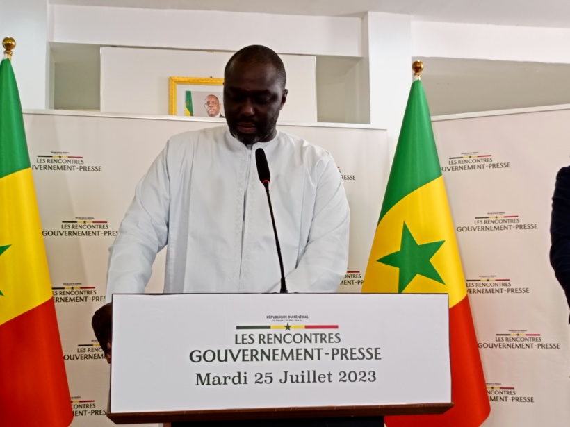 Bilan du chavirement de pirogue à Ouakam: Abdou Karim Fofana et Antoine Félix Diome en sens inverse Bilan du chavirement de pirogue à Ouakam: Abdou Karim Fofana et Antoine Félix Diome en sens inverse