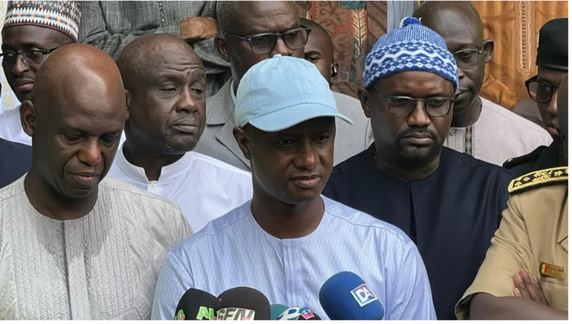 Accident mortel à Louga: le ministre de l'Intérieur décèle un "surnombre de passagers" dans le bus Accident mortel à Louga: le ministre de l'Intérieur décèle un "surnombre de passagers" dans le bus