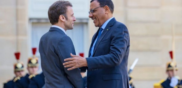 Situation tendue au Niger: Macron s'est entretenu avec Bazoum, qui dit être «en bonne santé» Situation tendue au Niger: Macron s'est entretenu avec Bazoum, qui dit être «en bonne santé»