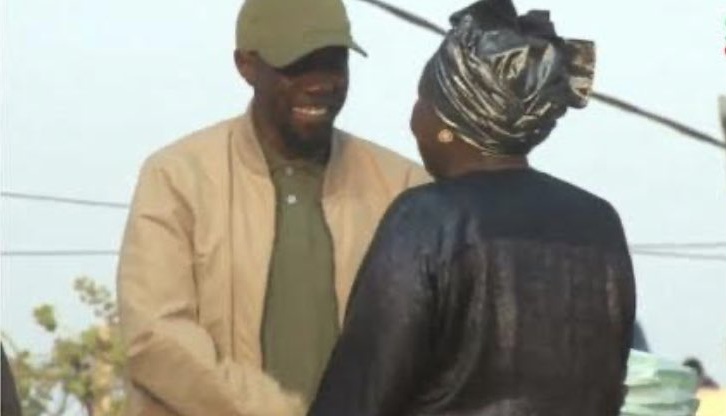 Mimi Touré apporte son soutien à Sonko et exige sa libération immédiate
