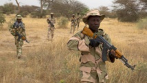 Des soldats nigérians en patrouille à Diffa, en mars 2014. REUTERS/Joe Penney/ Des soldats nigérians en patrouille à Diffa, en mars 2014. REUTERS/Joe Penney/