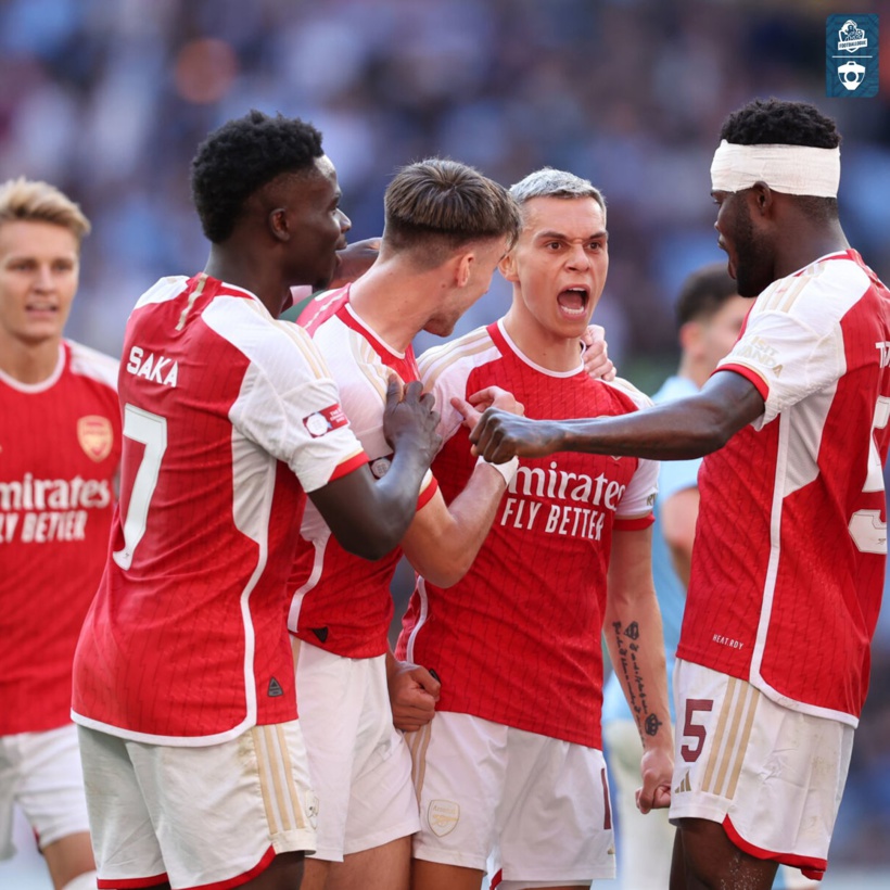 Arsenal bat Manchester City et remporte son 17e Community Sheild Arsenal bat Manchester City et remporte son 17e Community Sheild