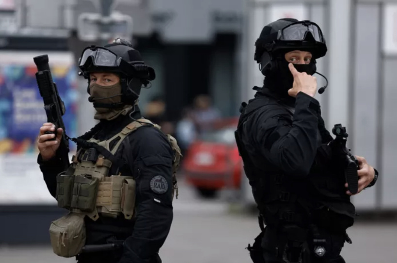 Mohamed, mort après un possible tir de LBD en marge des émeutes à Marseille: cinq policiers placés en garde à vue