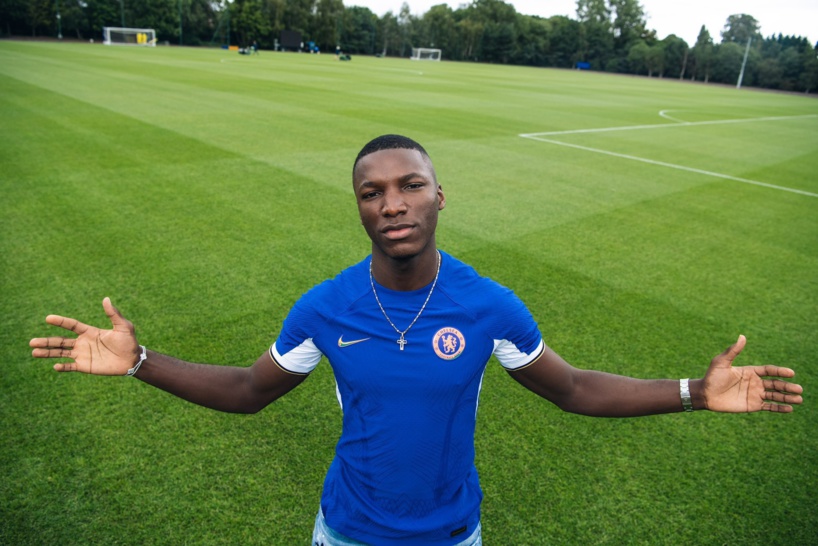 Mercato : Caicedo signe à Chelsea et devient l'un des joueurs les plus chers de l'histoire Mercato : Caicedo signe à Chelsea et devient l'un des joueurs les plus chers de l'histoire