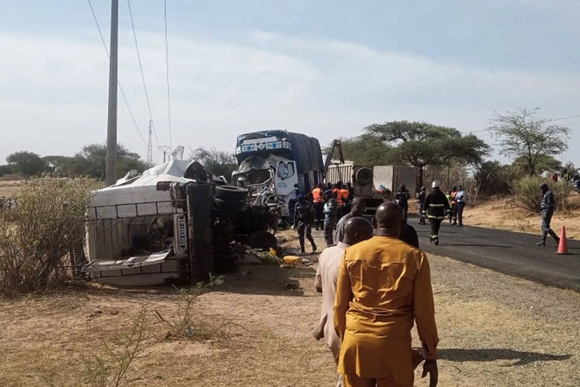 Mékhé-Pire: trois (3) morts et 12 blessés dans une collision entre un camion et un minicar Mékhé-Pire: trois (3) morts et 12 blessés dans une collision entre un camion et un minicar