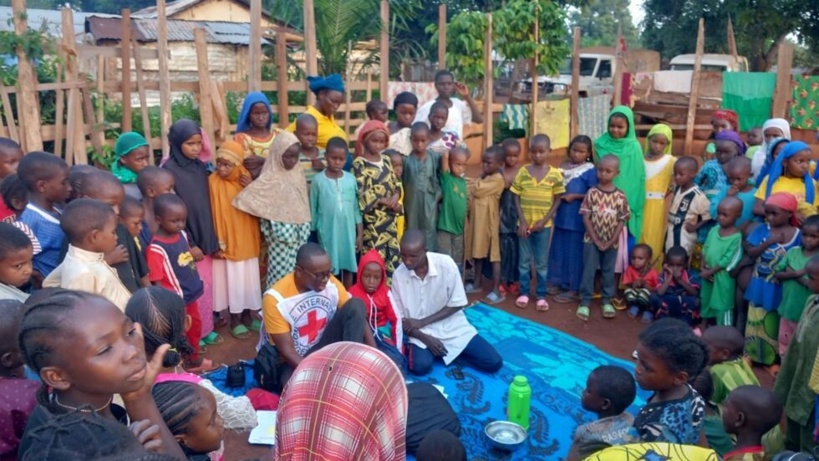 Centrafrique: comment la Croix-Rouge réunit des familles disloquées durant la crise de 2013 Centrafrique: comment la Croix-Rouge réunit des familles disloquées durant la crise de 2013