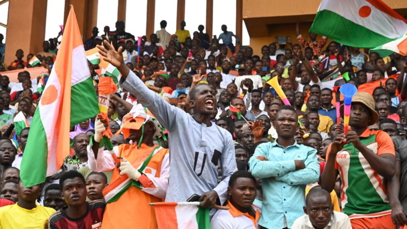 Niger : 20 000 partisans du coup d'État rassemblés à Niamey après un ultimatum à la France Niger : 20 000 partisans du coup d'État rassemblés à Niamey après un ultimatum à la France