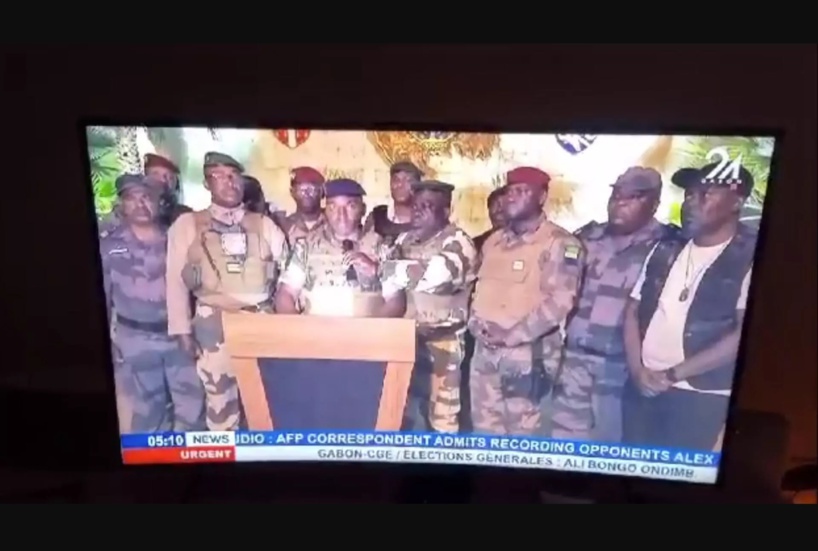 Gabon: après l'annonce de la réélection d'Ali Bongo, des militaires proclament l'annulation du scrutin Gabon: après l'annonce de la réélection d'Ali Bongo, des militaires proclament l'annulation du scrutin