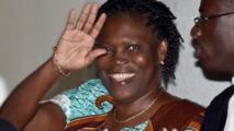 Simone Gbagbo à son arrivée au tribunal pour sa comparution. Simone Gbagbo à son arrivée au tribunal pour sa comparution.