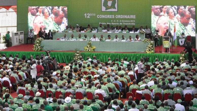 12e congrès du PDCI à Abidjan, Côte d’Ivoire, le 3 octobre 2013. AFP PHOTO/SIA KAMBOU 12e congrès du PDCI à Abidjan, Côte d’Ivoire, le 3 octobre 2013. AFP PHOTO/SIA KAMBOU