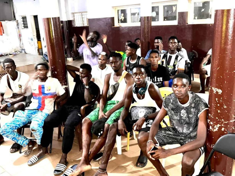L’équipe nationale des sourds et Malentendants bloquée à Dakar faute de billets d’avion L’équipe nationale des sourds et Malentendants bloquée à Dakar faute de billets d’avion