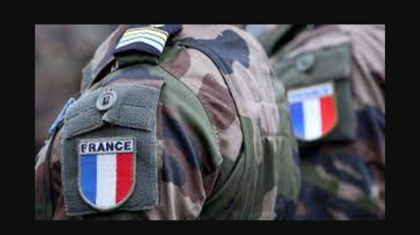 France: un ancien militaire mis en examen pour divulgation du secret défense après la garde à vue de la journaliste Ariane Lavrilleux France: un ancien militaire mis en examen pour divulgation du secret défense après la garde à vue de la journaliste Ariane Lavrilleux