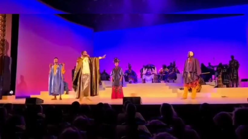 Chants en faveur de Sonko au concert de Youssou Ndour au Chatelet: « plusieurs personnes en garde à vue à Paris », selon Juan Branco Chants en faveur de Sonko au concert de Youssou Ndour au Chatelet: « plusieurs personnes en garde à vue à Paris », selon Juan Branco