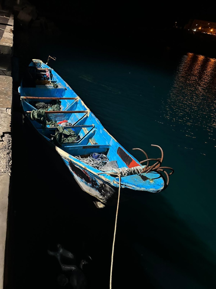 Une nouvelle pirogue partie du Sénégal avec 63 migrants a accosté en Espagne Une nouvelle pirogue partie du Sénégal avec 63 migrants a accosté en Espagne