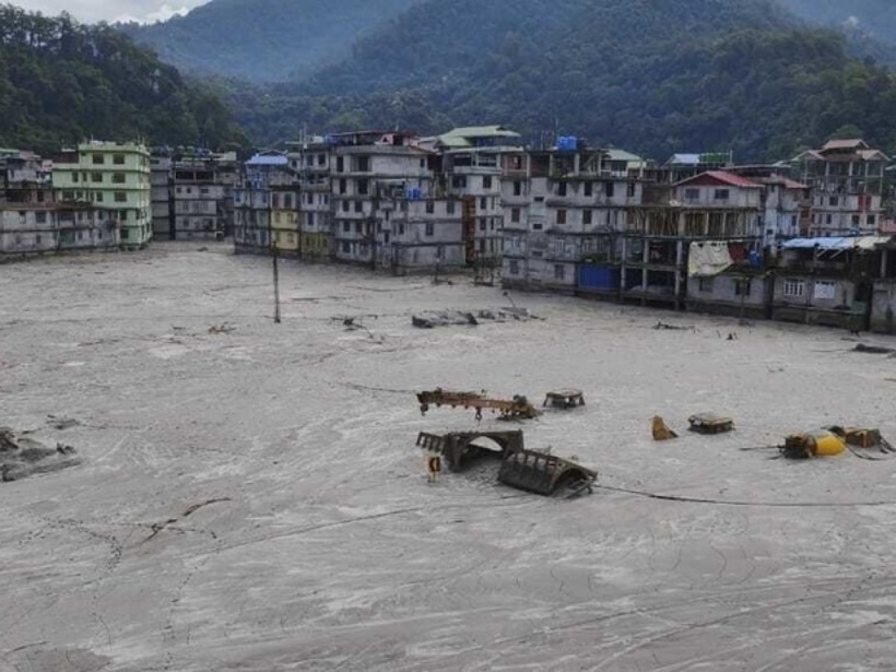 Inde: au moins 40 morts dans le débordement d'un lac dans l'Himalaya (nouveau bilan des autorités) Inde: au moins 40 morts dans le débordement d'un lac dans l'Himalaya (nouveau bilan des autorités)