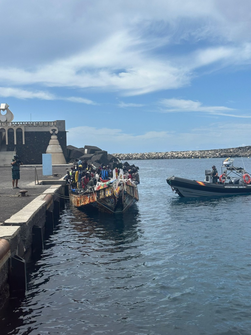 HUIT pirogues parties du Sénégal ont débarqué ce vendredi en Espagne avec 783 migrants
