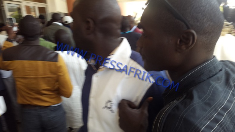 Direct Verdict Karim: les images de l'arrivé de wade au Tribunal Direct Verdict Karim: les images de l'arrivé de wade au Tribunal