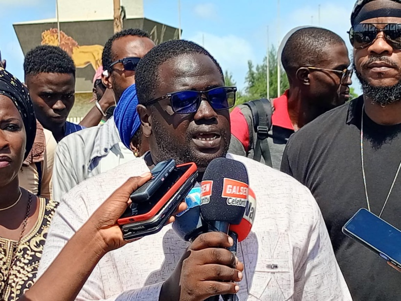 Place de la Nation: le Collectif de lutte contre la hausse des prix détaille ses exigences au cours d’un rassemblement Place de la Nation: le Collectif de lutte contre la hausse des prix détaille ses exigences au cours d’un rassemblement