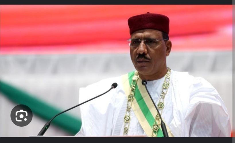 Niger: l’ex-président Mohamed Bazoum en bonne santé, selon son médecin personnel Niger: l’ex-président Mohamed Bazoum en bonne santé, selon son médecin personnel