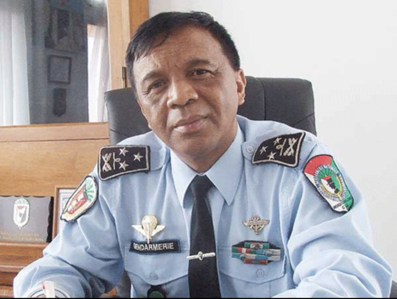 Madagascar: le général Richard Ravalomanana devient président par intérim Madagascar: le général Richard Ravalomanana devient président par intérim