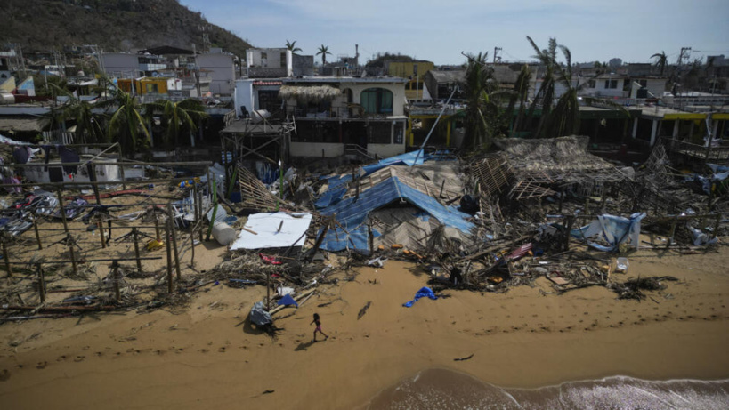 "C'est un désastre" : au Mexique, Acapulco panse ses plaies après le passage de l'ouragan Otis "C'est un désastre" : au Mexique, Acapulco panse ses plaies après le passage de l'ouragan Otis