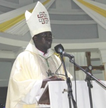 Messe chrismale: Mgr Benjamin Ndiaye dénonce les pratiques abusives d’onctions d’huiles