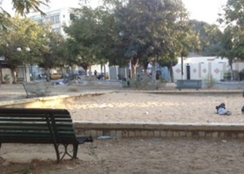 Un gars à une fillette de 11 ans: "suce-moi..." Un gars à une fillette de 11 ans: "suce-moi..."