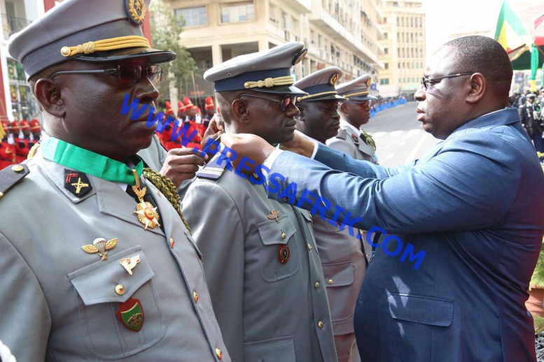 La fête nationale du 4 avril : Revivez en images la cérémonie de prise d’arme La fête nationale du 4 avril : Revivez en images la cérémonie de prise d’arme