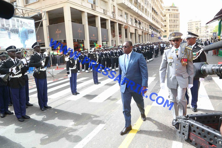La fête nationale du 4 avril : Revivez en images la cérémonie de prise d’arme La fête nationale du 4 avril : Revivez en images la cérémonie de prise d’arme