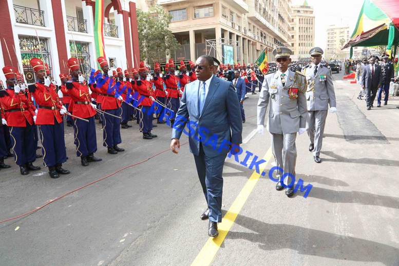 La fête nationale du 4 avril : Revivez en images la cérémonie de prise d’arme La fête nationale du 4 avril : Revivez en images la cérémonie de prise d’arme