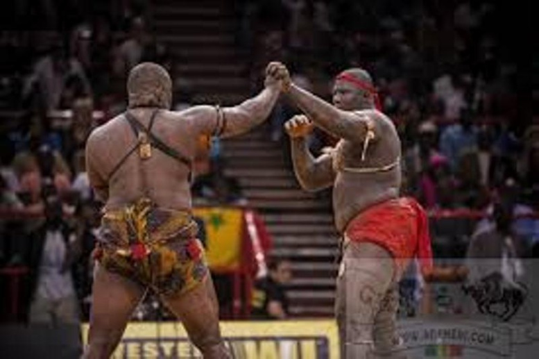 Lutte: le combat Baboye-Elton ficelé Lutte: le combat Baboye-Elton ficelé