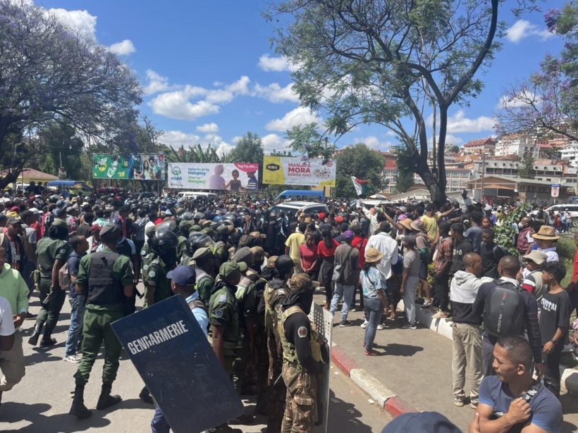 Présidentielle à Madagascar: un nouveau rassemblement du collectif des 10 réprimés à Antananarivo Présidentielle à Madagascar: un nouveau rassemblement du collectif des 10 réprimés à Antananarivo