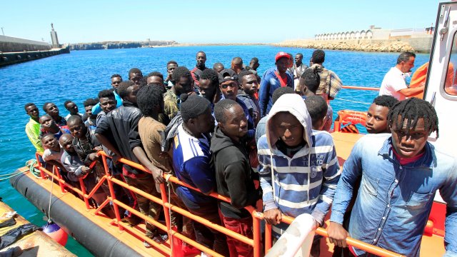 Espagne: les arrivées de migrants aux Canaries ont dépassé cette année le record de 2006
