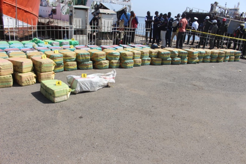 Trois tonnes de cocaïne saisies par la Marine sénégalaise au large de Dakar Trois tonnes de cocaïne saisies par la Marine sénégalaise au large de Dakar