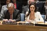 Angelina Jolie, la polémique : Accusée d'avoir exploité la douleur d'une femme 1/5