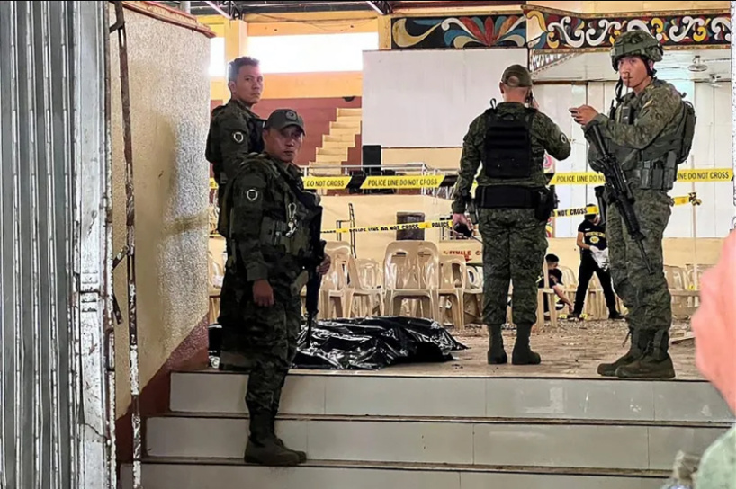 Migrants: nouveau naufrage dans la Manche, un mort et une personne en urgence absolue Migrants: nouveau naufrage dans la Manche, un mort et une personne en urgence absolue