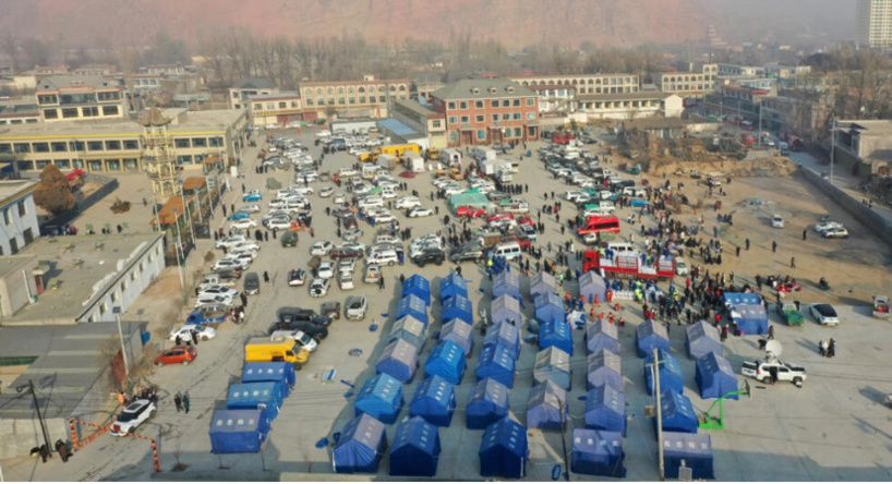 Le bilan provisoire du séisme en Chine dépasse les 130 morts Le bilan provisoire du séisme en Chine dépasse les 130 morts