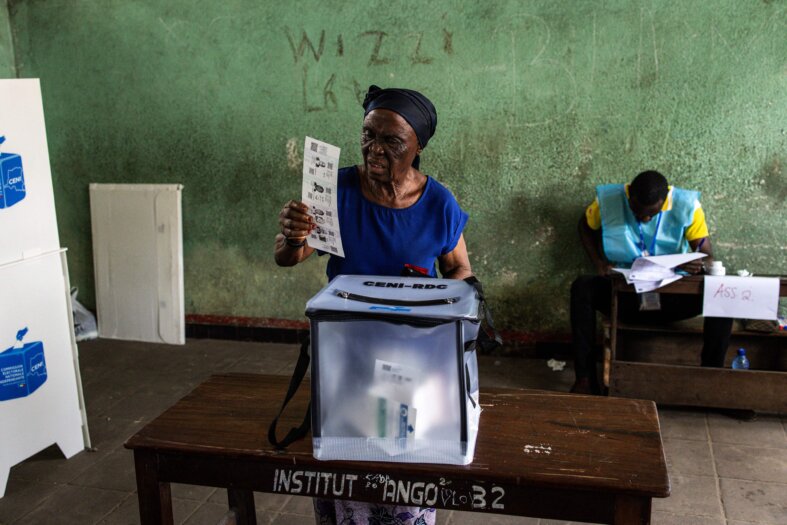 Élections en RDC : le vote se poursuit dans les bureaux perturbés, dans les autres le dépouillement a commencé