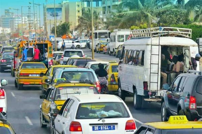 Mise en circulation du BRT : le mouvement "Dolel Transport" dénonce une "concurrence injuste" au détriment du transport local