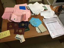 Réseau de trafic de faux documents: 394 certificats de naissance, le cachets du ministère des Affaires Étrangères, du Consulat général du Sénégal à Milan…, saisis 
