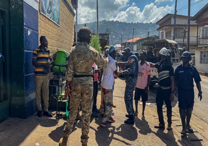 Sierra Leone: douze personnes inculpées après la «tentative de coup d'État» fin novembre Sierra Leone: douze personnes inculpées après la «tentative de coup d'État» fin novembre