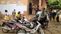 Un bureau de vote à Cotonou lors des élections législatives remportées par le parti du président Boni Yayi. Photo : RFI / G.T