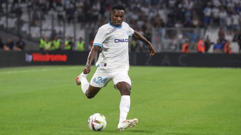 CAN 2023 : François Mughe et l’OM risquent gros CAN 2023 : François Mughe et l’OM risquent gros
