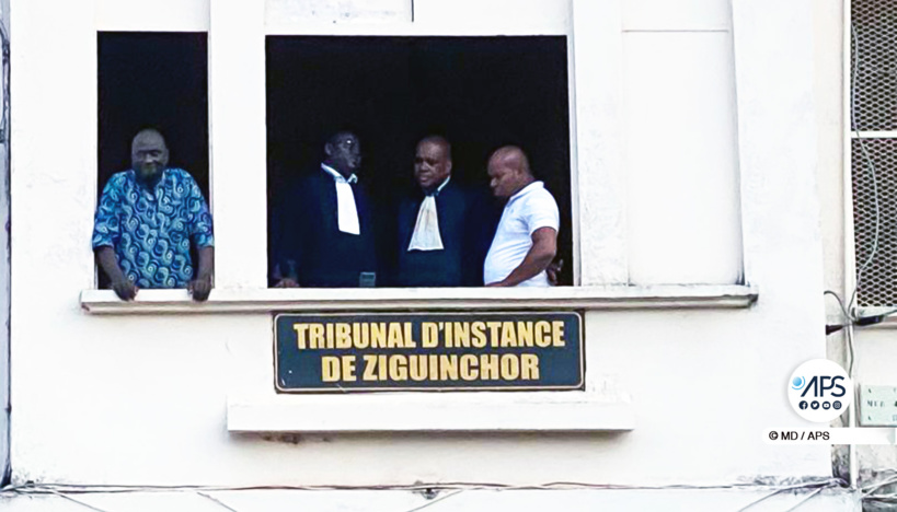 Ziguinchor : un élève braque un multiservice après avoir détourné la caisse de sa paroisse Ziguinchor : un élève braque un multiservice après avoir détourné la caisse de sa paroisse