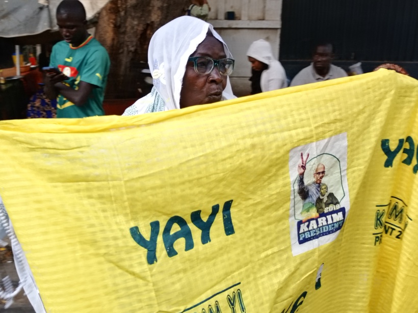 Conseil constitutionnel : les militants de Karim Wade sommés de quitter les lieux Conseil constitutionnel : les militants de Karim Wade sommés de quitter les lieux