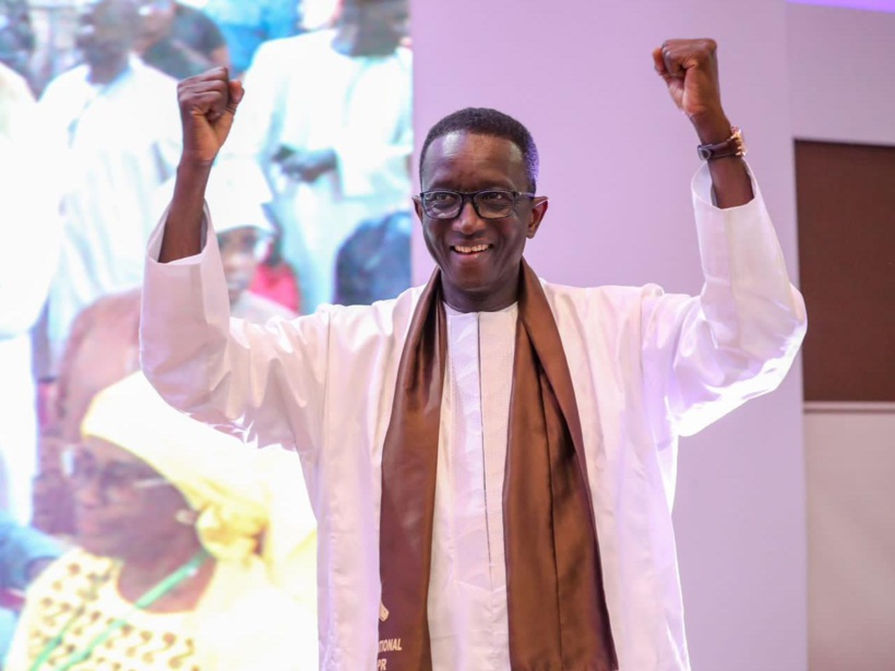 Liste définitive Conseil constitutionnel: BBY parle de 20 candidats « parfaitement représentatifs des différentes sensibilités du pays » Liste définitive Conseil constitutionnel: BBY parle de 20 candidats « parfaitement représentatifs des différentes sensibilités du pays »