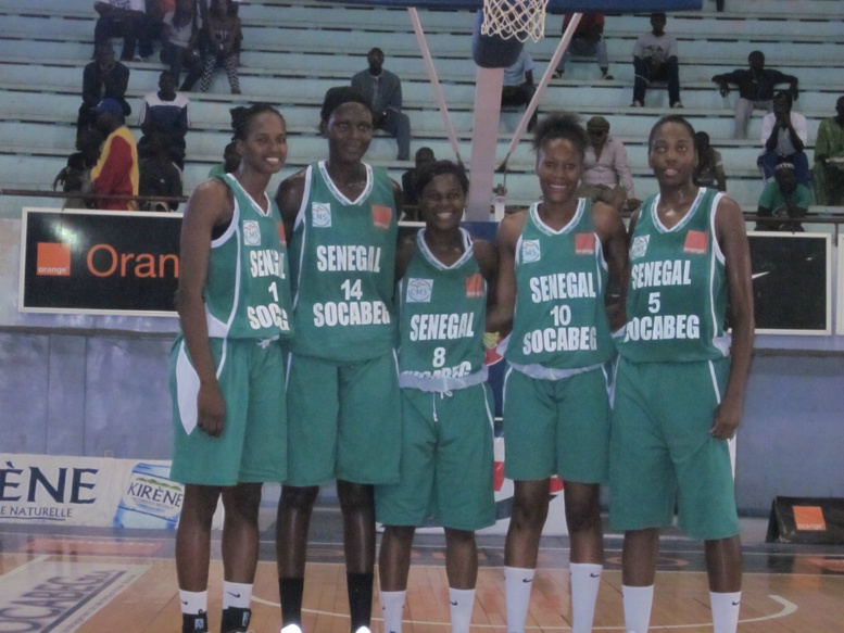 Pour préparer l’Afrobasket 2015 : 13 "Lionnes" s’envolent en Roumanie Pour préparer l’Afrobasket 2015 : 13 "Lionnes" s’envolent en Roumanie